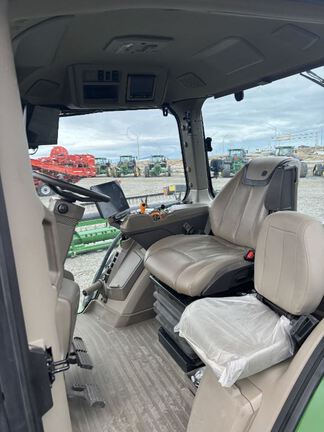 2025 John Deere 8R 370 Tractor