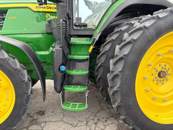 2025 John Deere 7R 290 Tractor