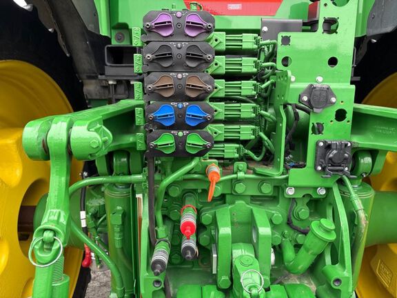 2025 John Deere 7R 290 Tractor