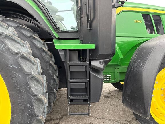 2025 John Deere 7R 290 Tractor