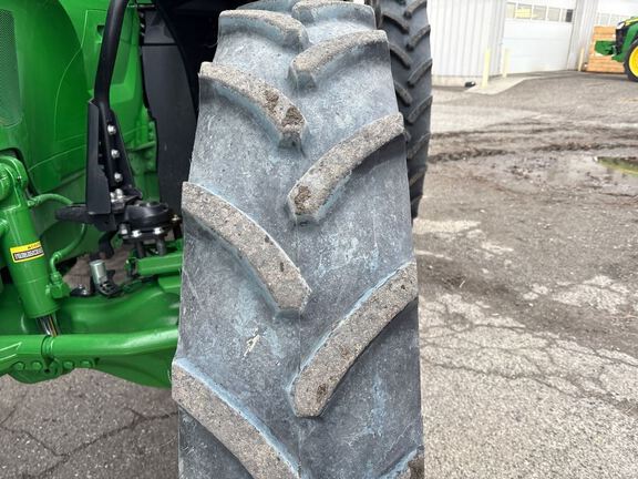 2025 John Deere 7R 290 Tractor