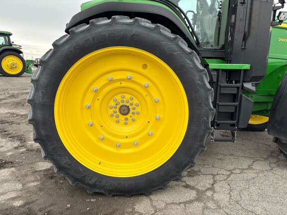 2025 John Deere 7R 290 Tractor