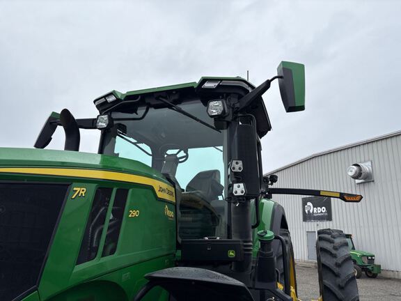 2025 John Deere 7R 290 Tractor