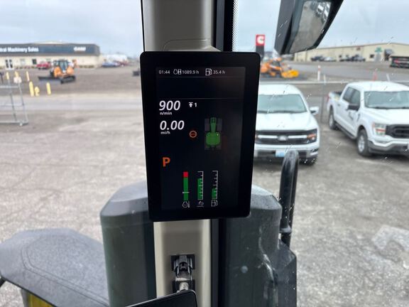 2025 John Deere 7R 290 Tractor