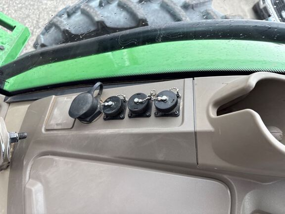 2025 John Deere 7R 290 Tractor