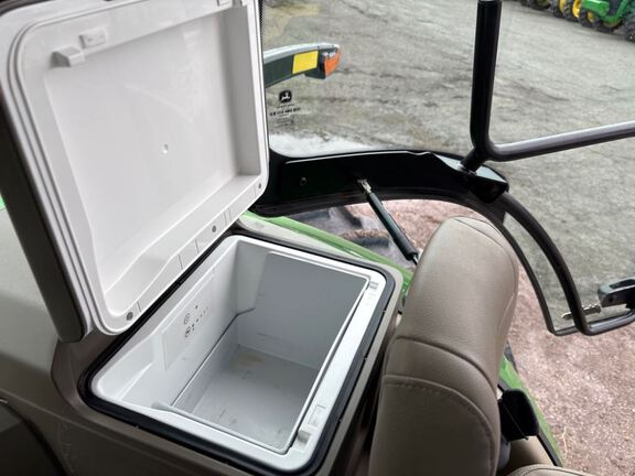 2025 John Deere 7R 290 Tractor