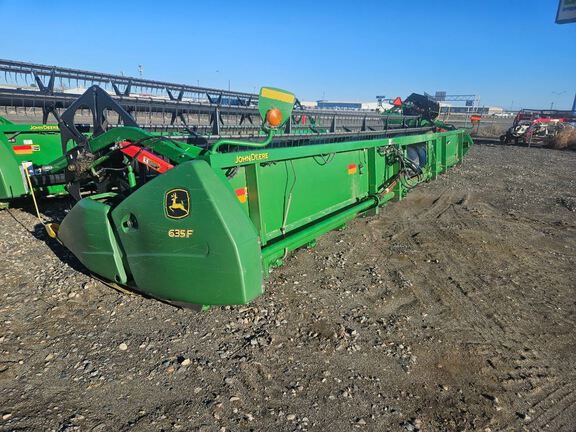 2019 John Deere 635F Header Combine