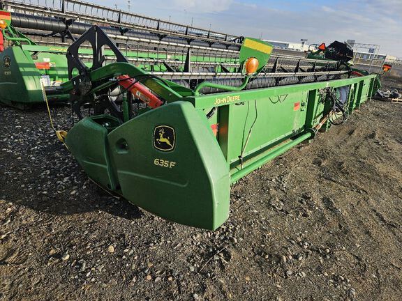 2019 John Deere 635F Header Combine