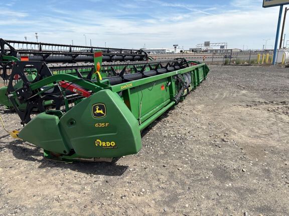 2019 John Deere 635F Header Combine