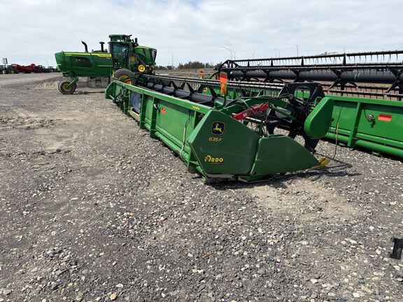 2019 John Deere 635F Header Combine