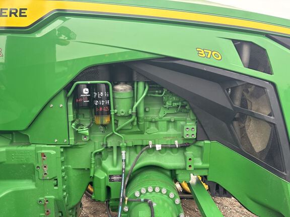 2025 John Deere 8RX 370 Tractor Rubber Track