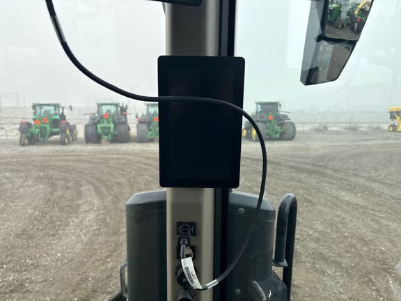 2025 John Deere 8RX 370 Tractor Rubber Track