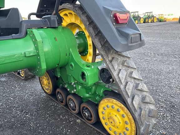 2025 John Deere 8RX 410 Tractor Rubber Track