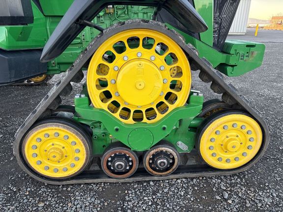 2025 John Deere 8RX 410 Tractor Rubber Track