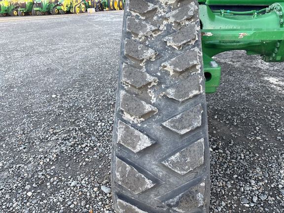 2025 John Deere 8RX 410 Tractor Rubber Track