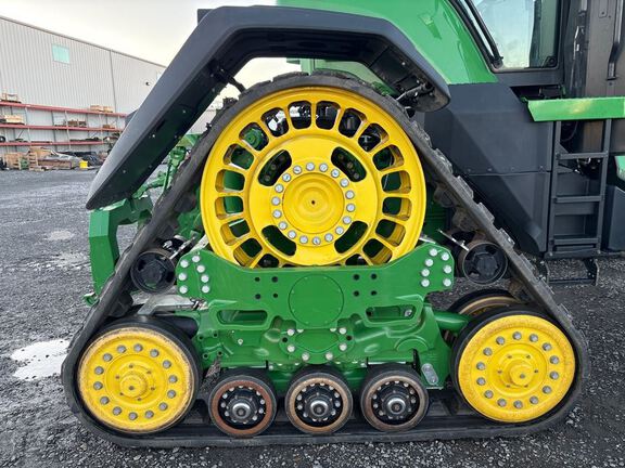 2025 John Deere 8RX 410 Tractor Rubber Track
