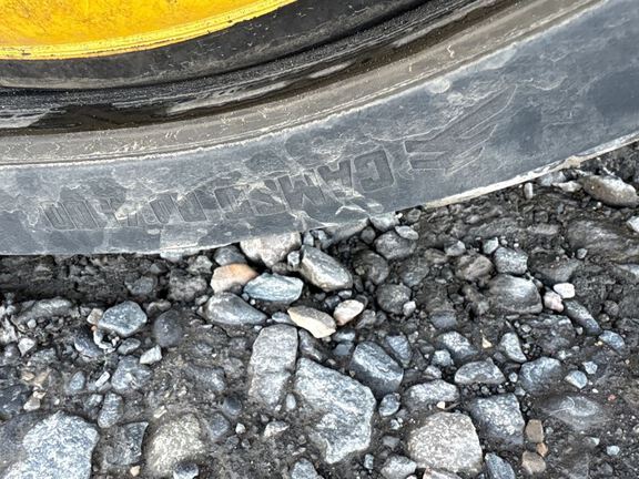 2025 John Deere 8RX 410 Tractor Rubber Track