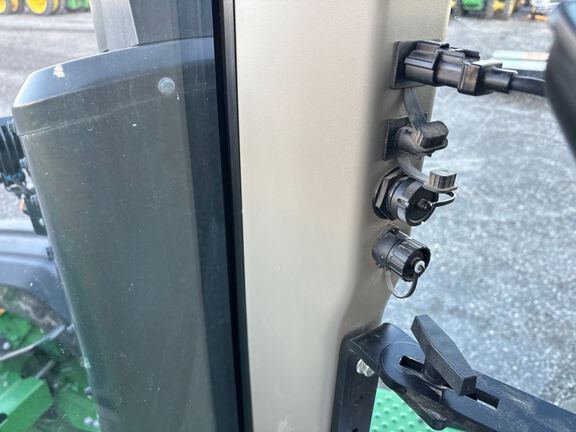 2025 John Deere 8RX 410 Tractor Rubber Track