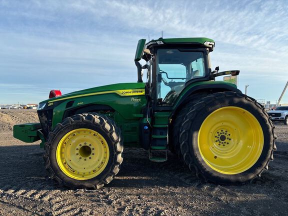 2022 John Deere 8R 340 Tractor