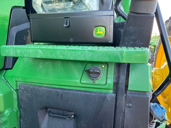 2022 John Deere 8R 340 Tractor