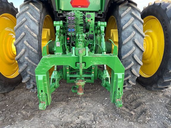 2022 John Deere 8R 340 Tractor