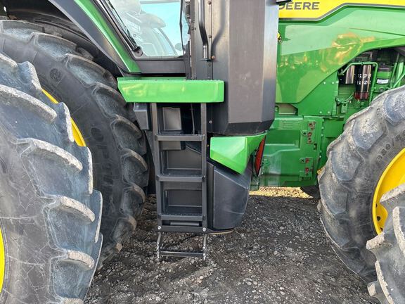 2022 John Deere 8R 340 Tractor