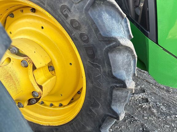 2022 John Deere 8R 340 Tractor