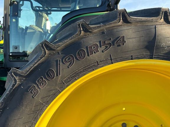 2022 John Deere 8R 340 Tractor