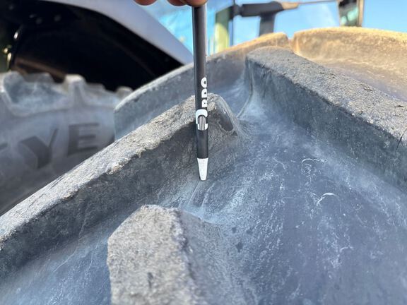 2022 John Deere 8R 340 Tractor