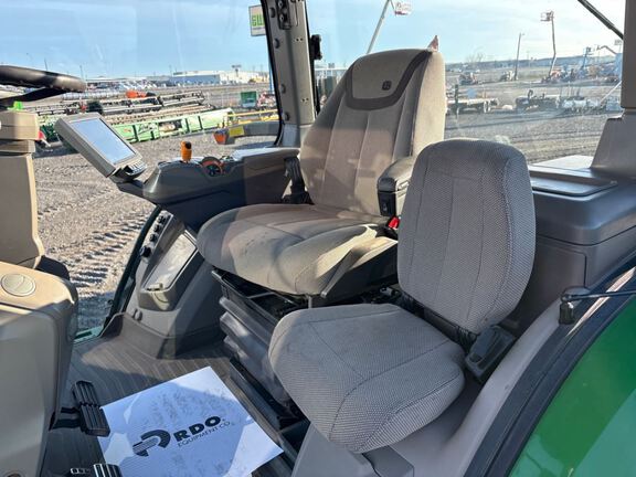 2022 John Deere 8R 340 Tractor