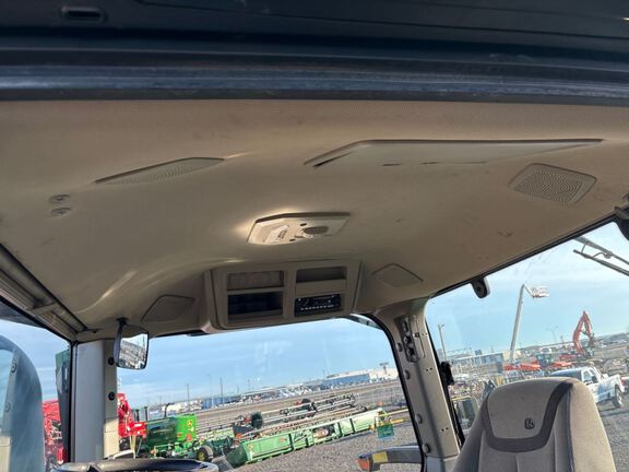 2022 John Deere 8R 340 Tractor