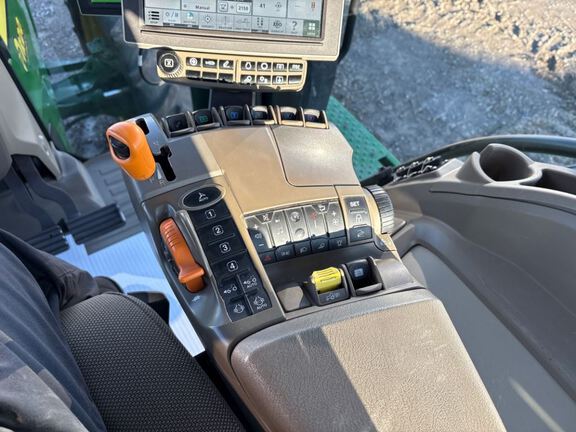 2022 John Deere 8R 340 Tractor