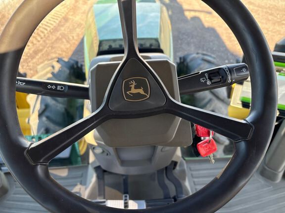 2022 John Deere 8R 340 Tractor