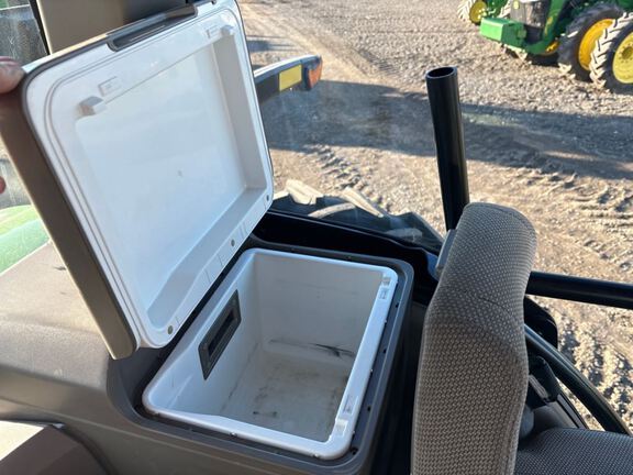 2022 John Deere 8R 340 Tractor