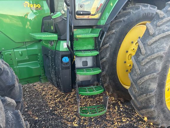 2022 John Deere 8R 340 Tractor