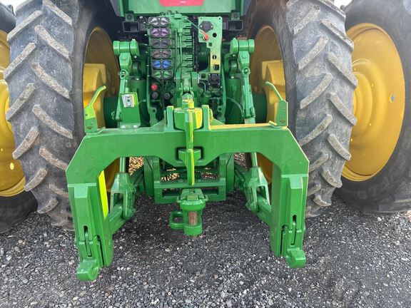 2022 John Deere 8R 340 Tractor