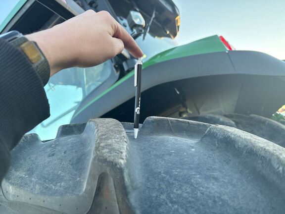 2022 John Deere 8R 340 Tractor