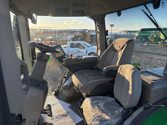 2022 John Deere 8R 340 Tractor