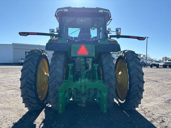 2022 John Deere 8R 340 Tractor
