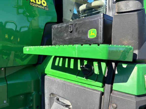 2022 John Deere 8R 340 Tractor