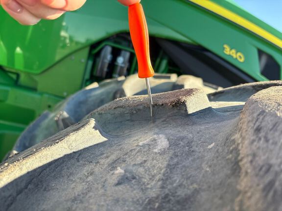 2022 John Deere 8R 340 Tractor