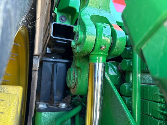 2022 John Deere 8R 340 Tractor