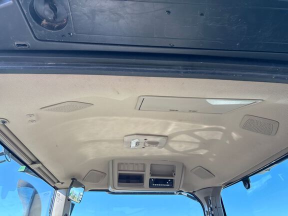 2022 John Deere 8R 340 Tractor