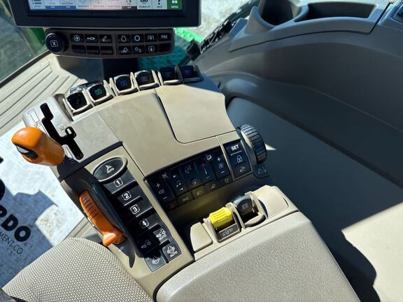 2022 John Deere 8R 340 Tractor