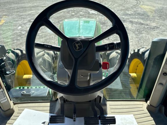 2022 John Deere 8R 340 Tractor