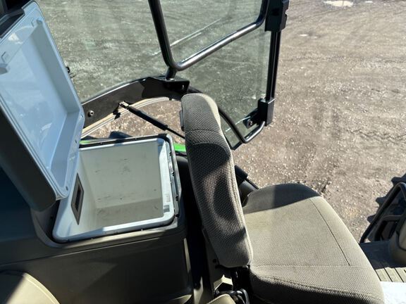 2022 John Deere 8R 340 Tractor