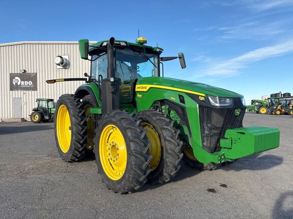 2022 John Deere 8R 340 Tractor