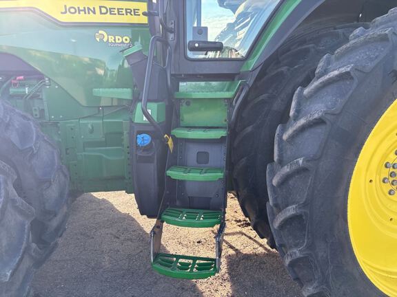 2022 John Deere 8R 340 Tractor