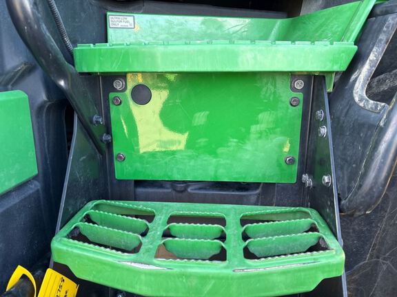 2022 John Deere 8R 340 Tractor