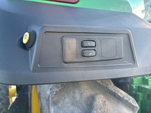 2022 John Deere 8R 340 Tractor